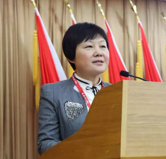 順義區工商聯黨組書記、順義區常務副主席單曉梅做工作報告